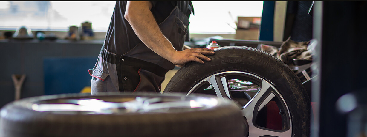 reifenmontage_Slider.jpg reifenmontage_Slider.jpg